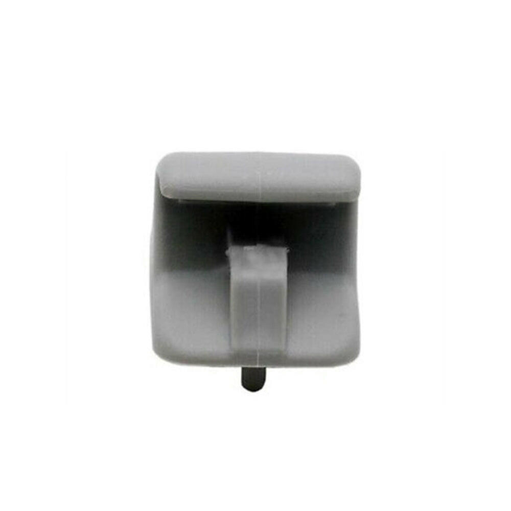 1x Grey Sun Visor Clip Left Hand / Right Hand Side Suitable For Hyundai i20 Getz 2008-2015.