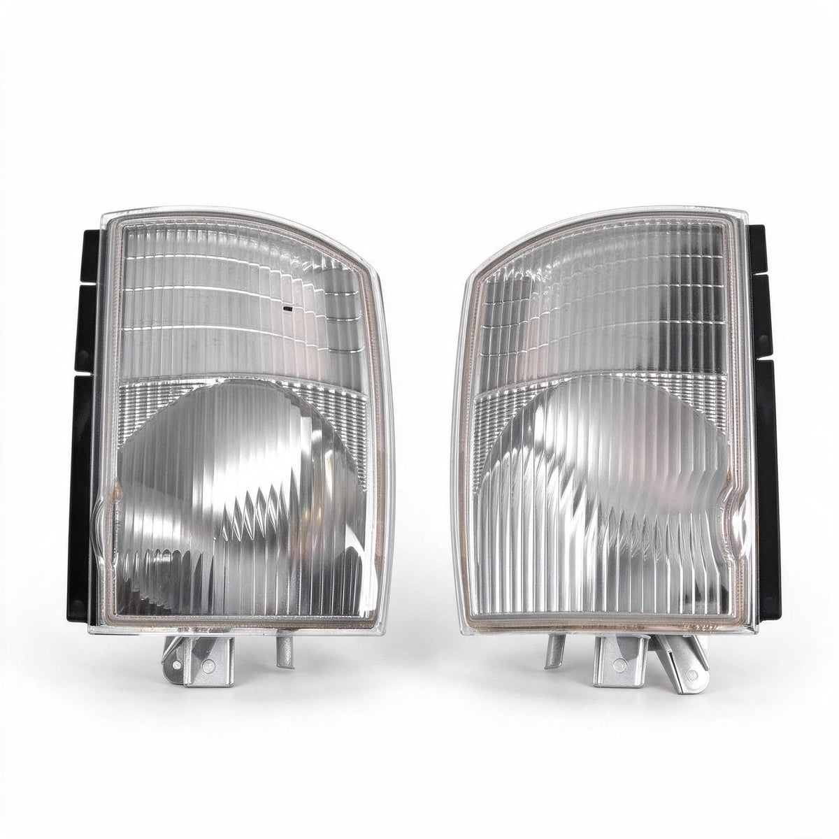 Corner Light AM With Globe Provision Set LH RH Suitable for Mitsubishi Canter - ZT2