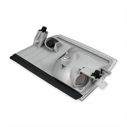 Corner Light AM With Globe Provision Suitable for Mitsubishi Canter Fuso - BD2