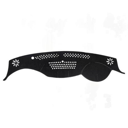Non-Slip Dash Mat Sun Cover Carpet Suitable for Nissan Patrol Y62